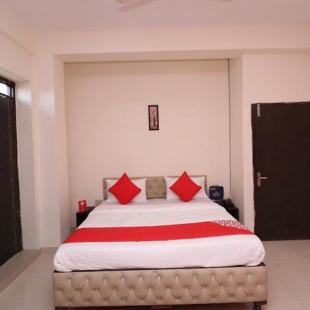 Naupala Oyo 26652 Roop River Resort מראה חיצוני תמונה